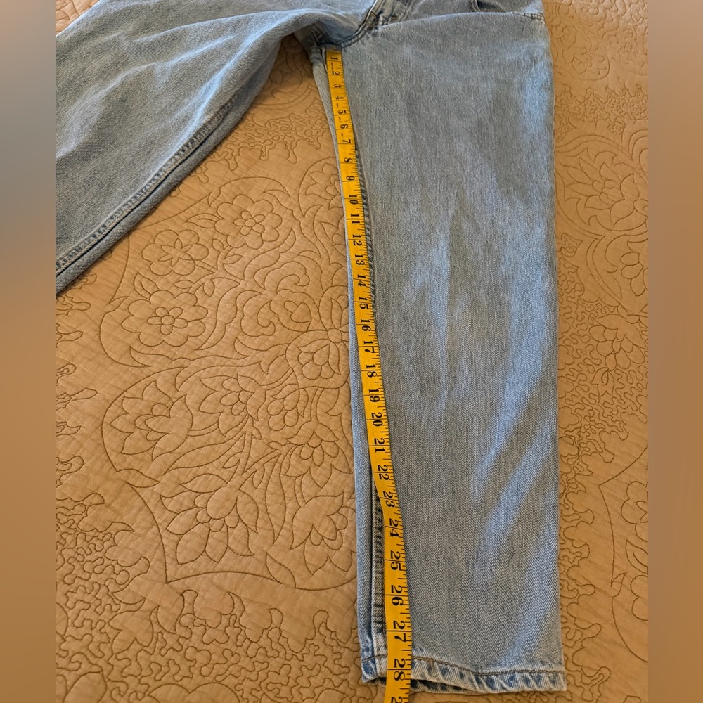 VTG 90s Y2K Levi's 550 Classic Relaxed Fit Worn Wash Jeans, Size 10S - Picture 11 of 13